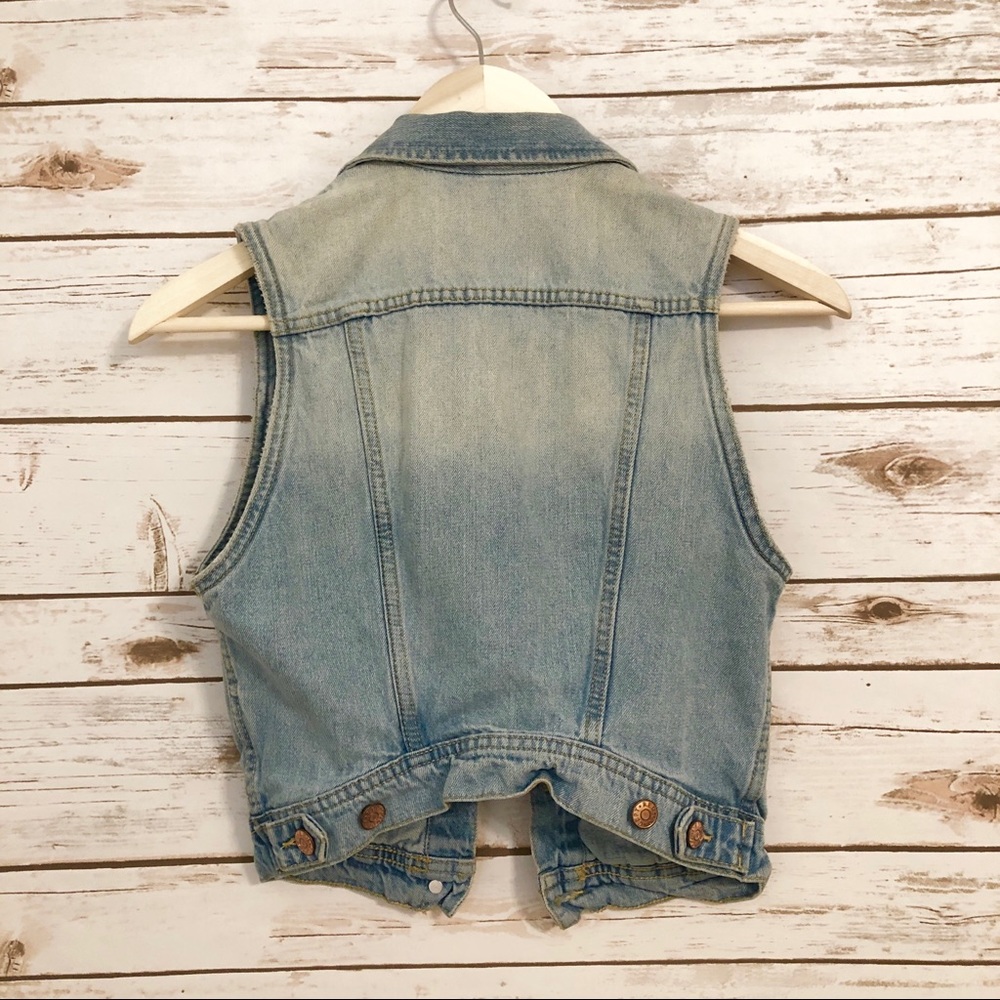 H&M Divide // Jean Vest - Picture 2 of 4